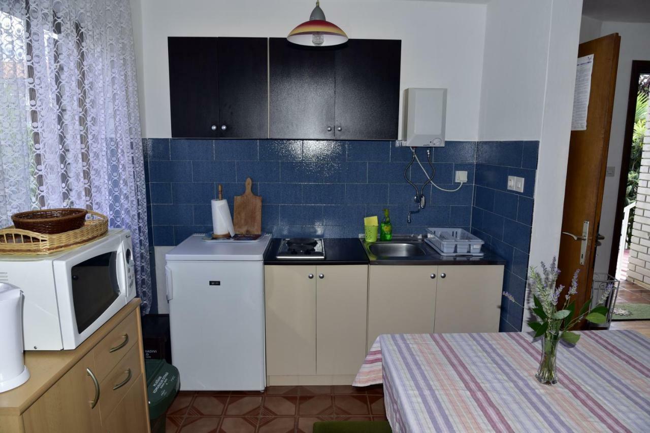 Apartment Palm Tree Malinska Dış mekan fotoğraf