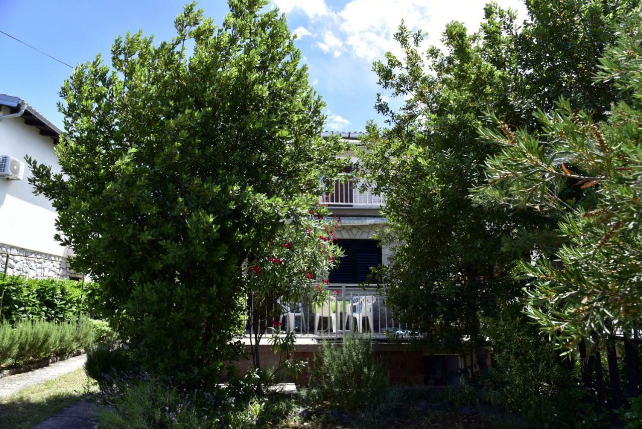 Apartment Palm Tree Malinska Dış mekan fotoğraf